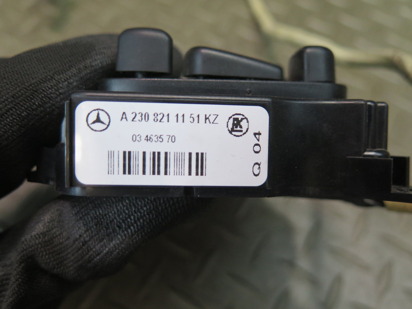 03-08 Mercedes R230 Sl-class Front Left Seat Adjustment Switch 2308211151 OEM