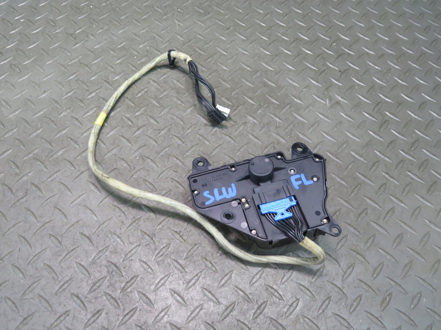 03-08 Mercedes R230 Sl-class Front Left Seat Adjustment Switch 2308211151 OEM