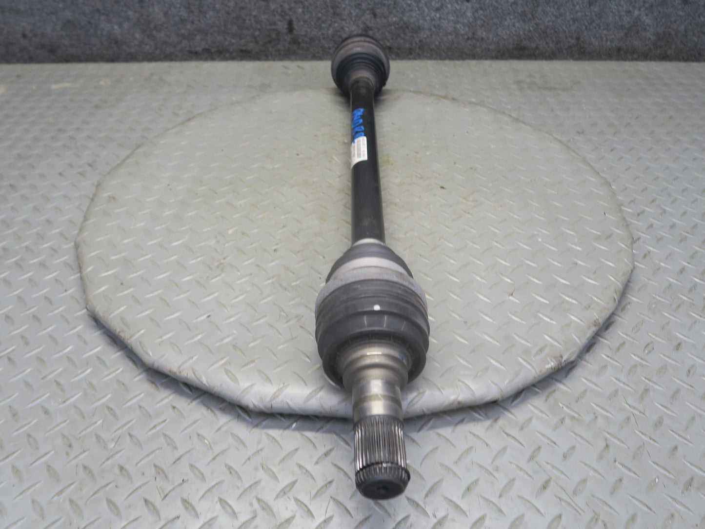 2015-2018 Porsche Macan Rear Right Pass Side Axle Half Shaft 95B501203K
