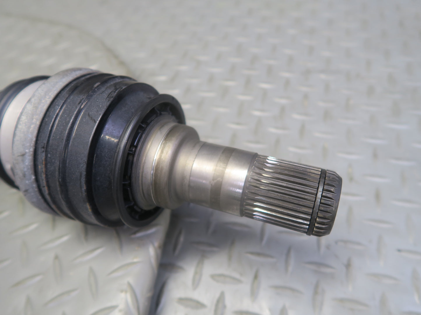 2015-2018 Porsche Macan Rear Right Pass Side Axle Half Shaft 95B501203K