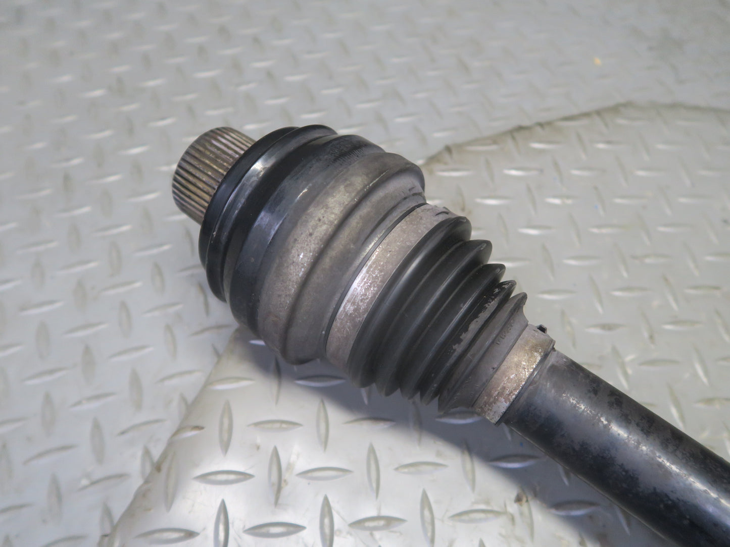 2015-2018 Porsche Macan Rear Right Pass Side Axle Half Shaft 95B501203K