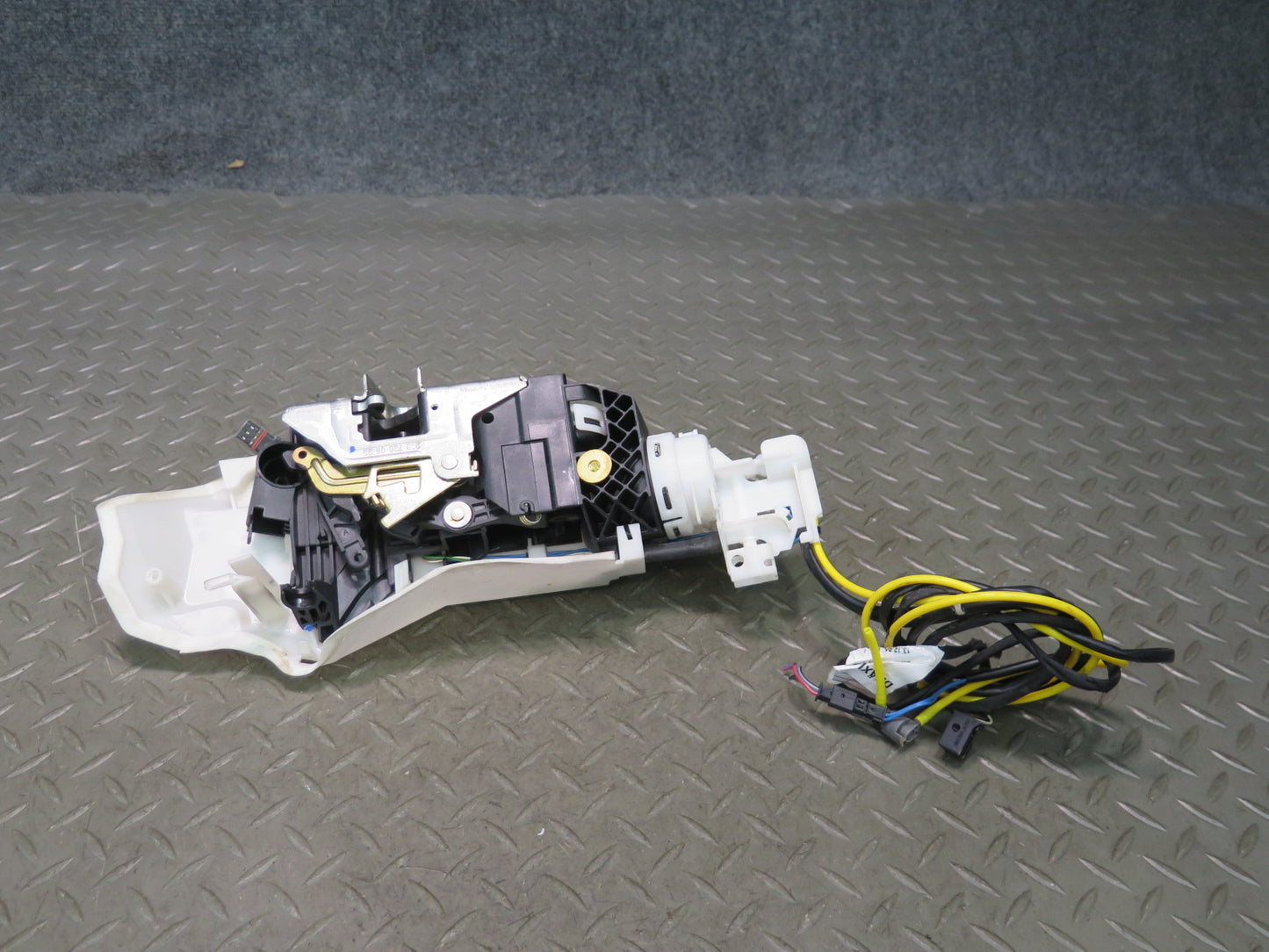 03-12 Mercedes R230 Sl-class Right Pass Door Lock Latch Actuator Keyless GO OEM