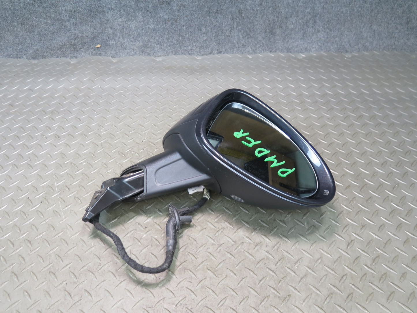 2015-2018 Porsche Macan Right Exterior Side View Mirror W/ Blind Spot 95B857508F