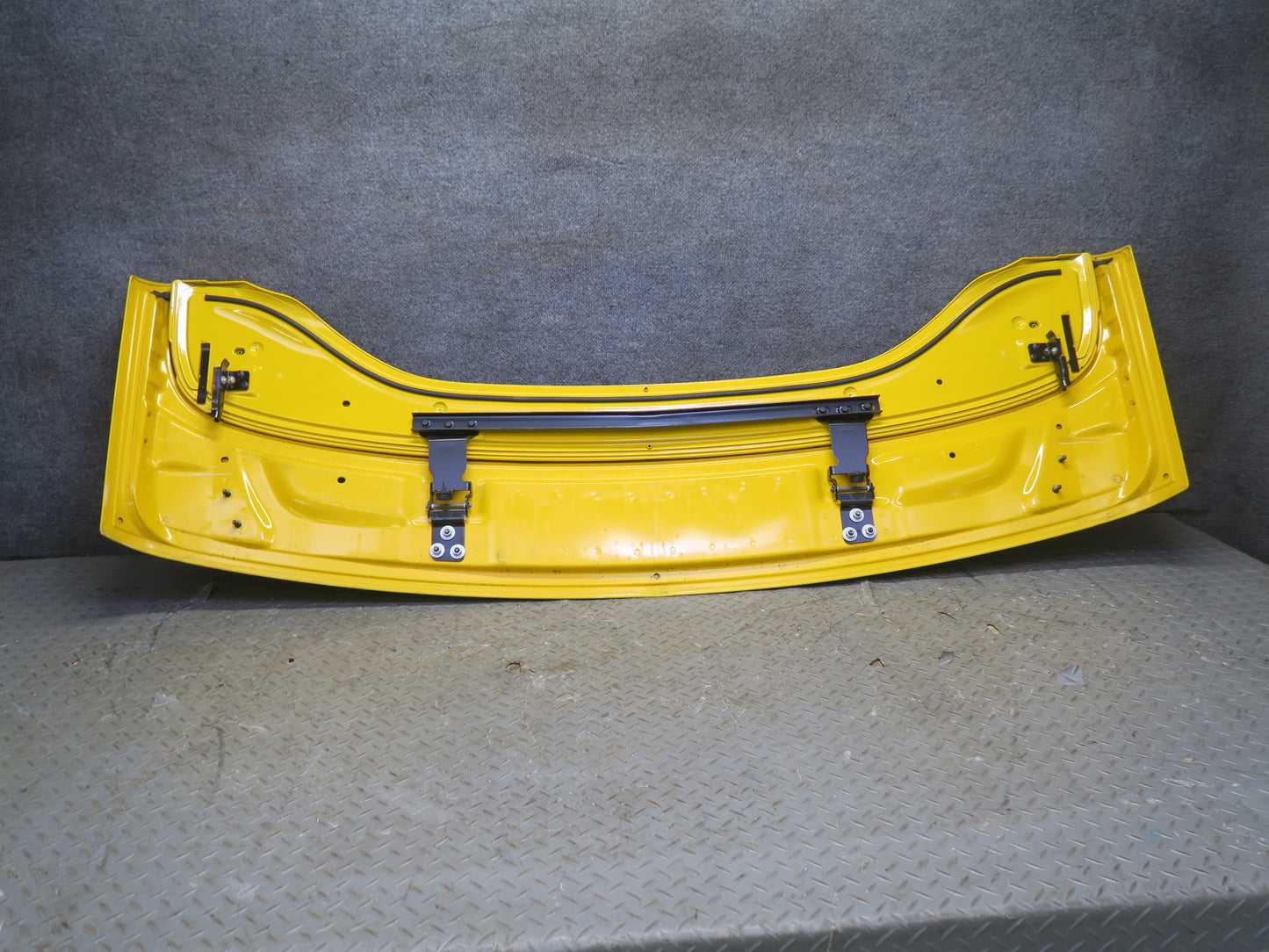 03-06 Chevrolet SSR Rear Tonneau Panel w Roof Stowage Cover Flipper Assy OEM