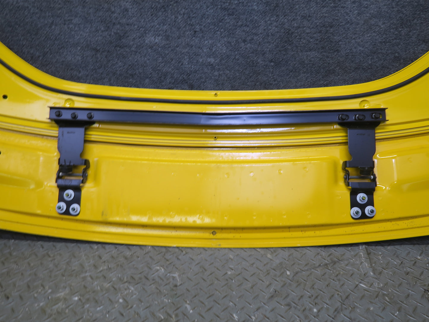 03-06 Chevrolet SSR Rear Tonneau Panel w Roof Stowage Cover Flipper Assy OEM