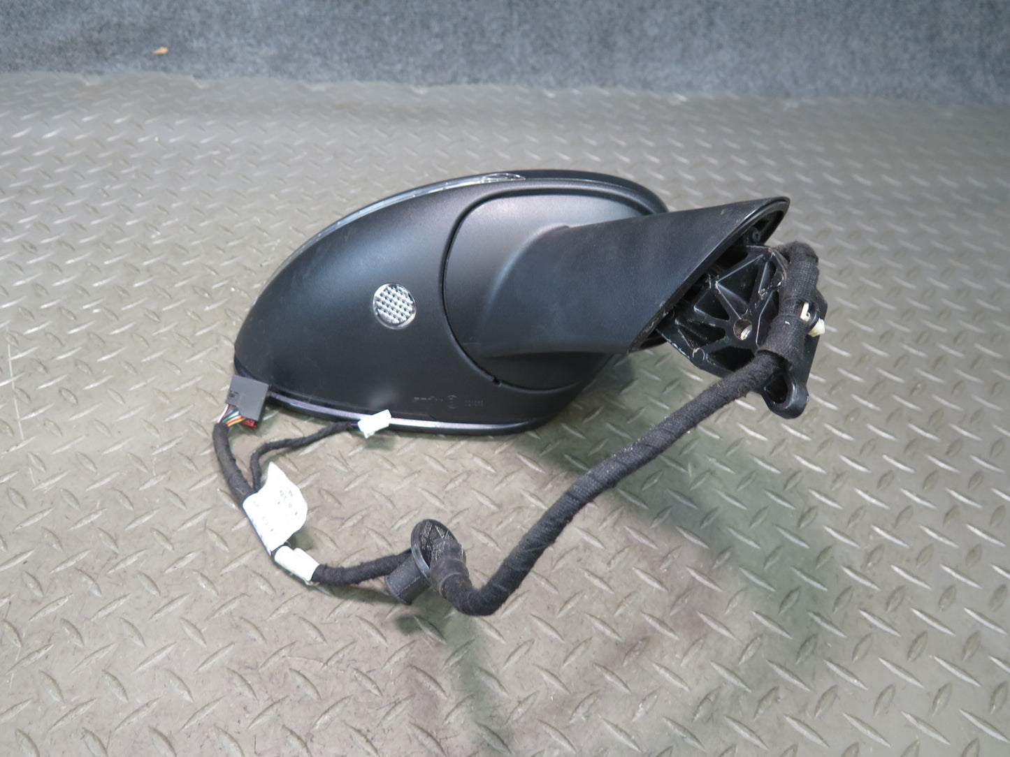 2015-2018 Porsche Macan Right Exterior Side View Mirror W/ Blind Spot 95B857508F
