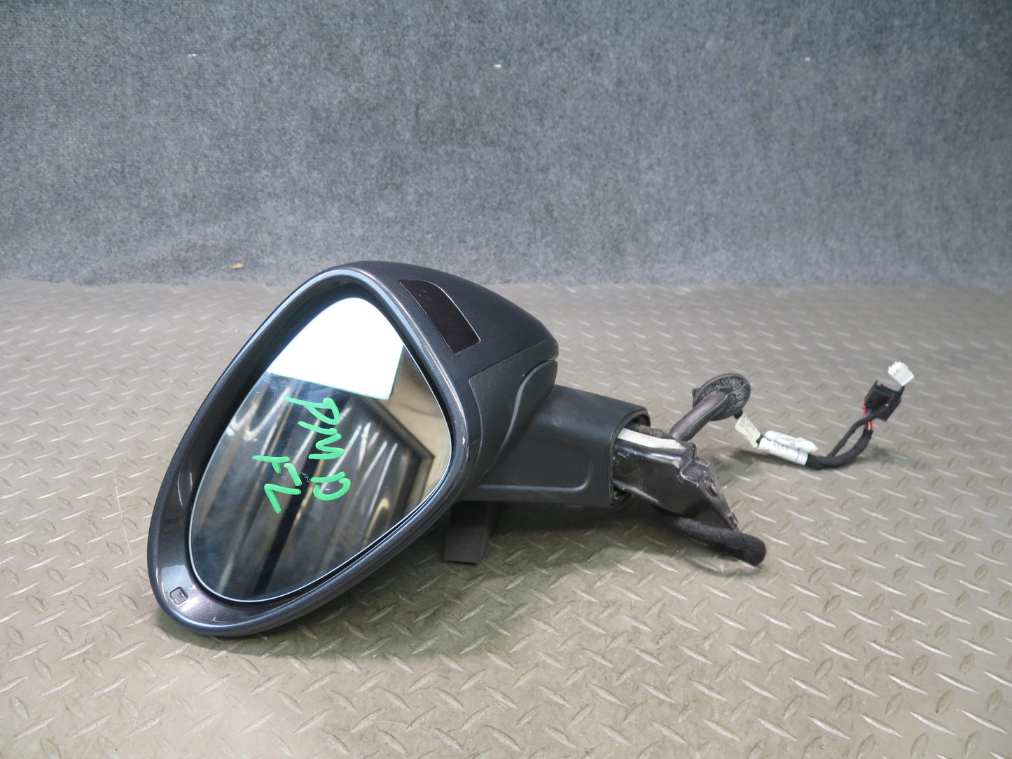 2015-2018 Porsche Macan Left Exterior Side View Mirror W/ Blind Spot 95B971469AK