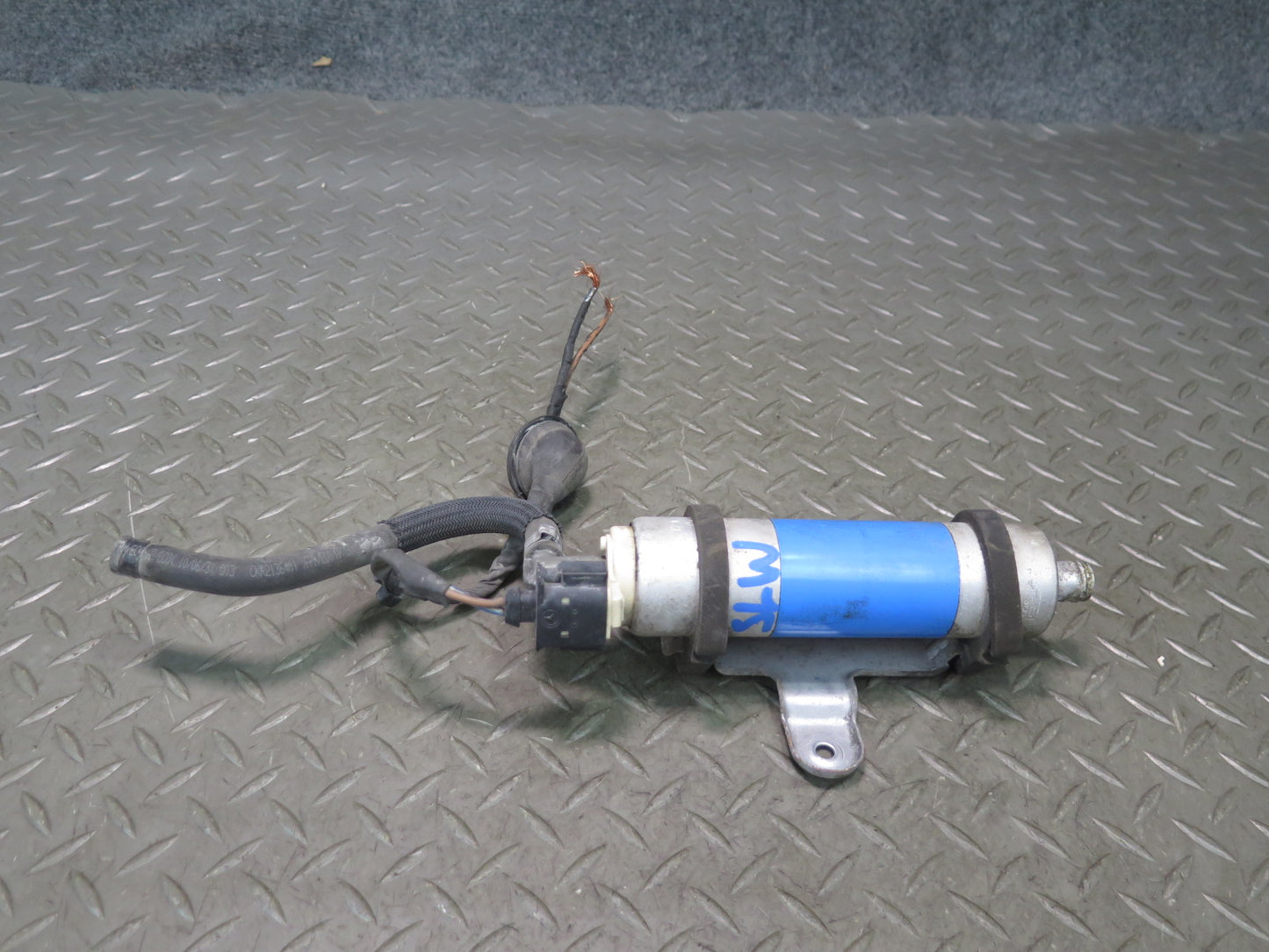 03-12 Mercedes R230 Sl-class Auxiliary AUX Gas Fuel Pump 0004780401 OEM