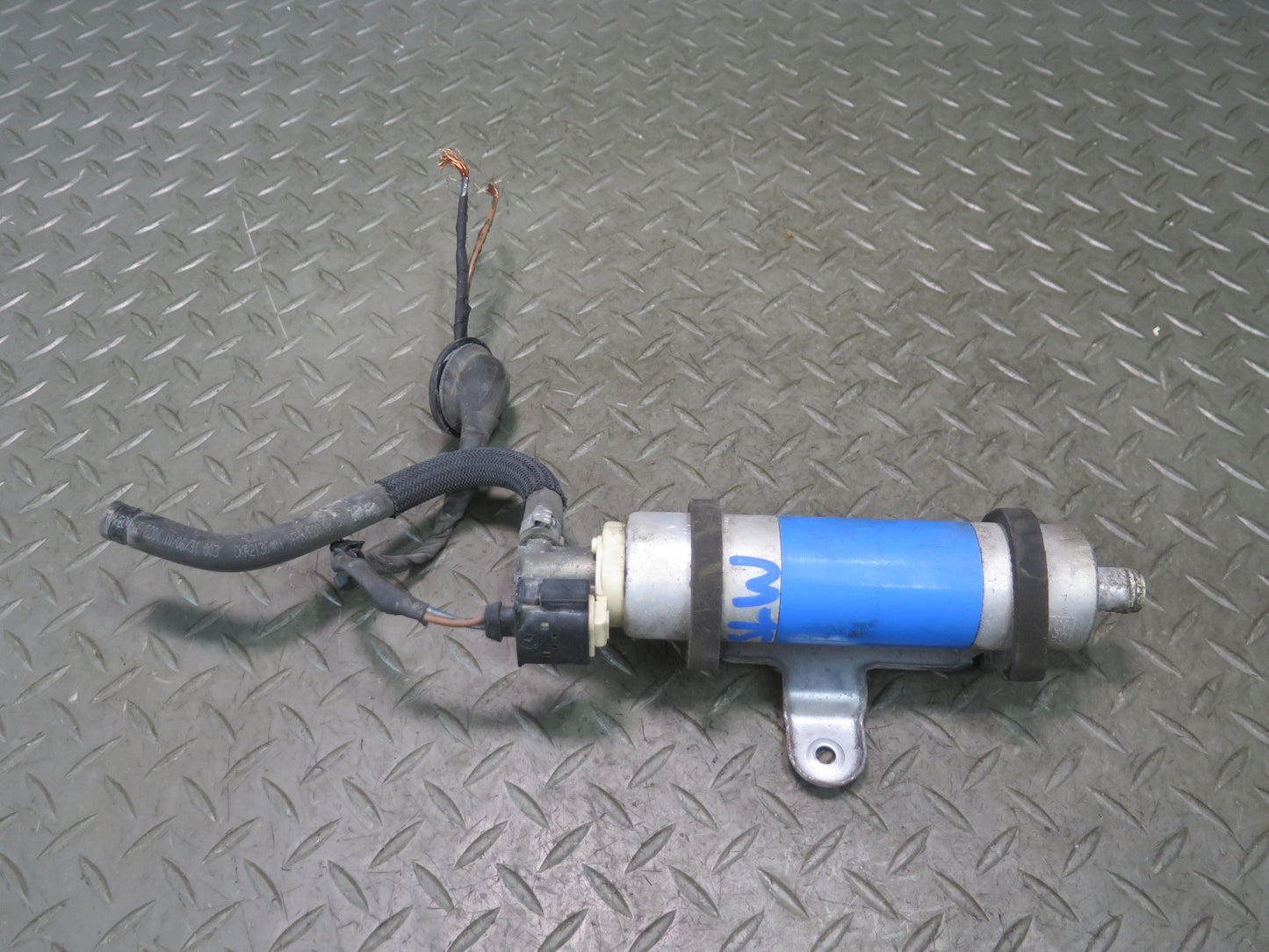 03-12 Mercedes R230 Sl-class Auxiliary AUX Gas Fuel Pump 0004780401 OEM