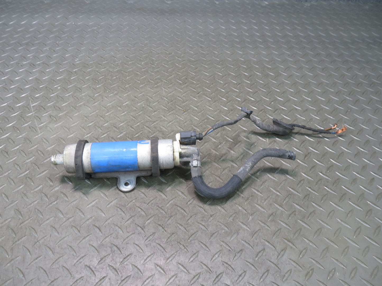 03-12 Mercedes R230 Sl-class Auxiliary AUX Gas Fuel Pump 0004780401 OEM