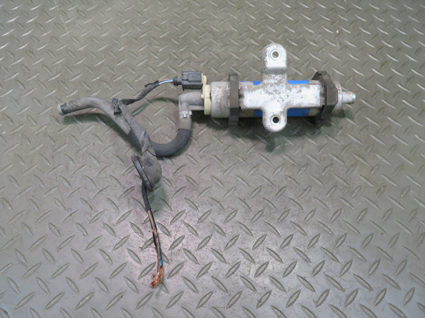 03-12 Mercedes R230 Sl-class Auxiliary AUX Gas Fuel Pump 0004780401 OEM