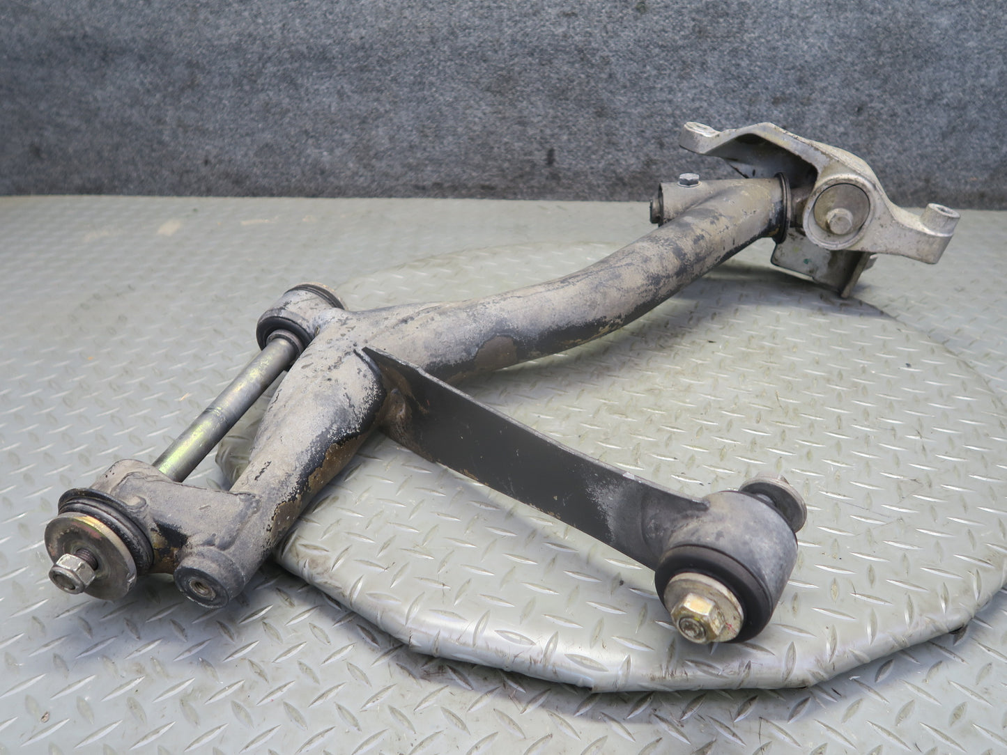1984-1995 Porsche 928 S4 Rear Left Upper & Lower Control Arm Set of 2