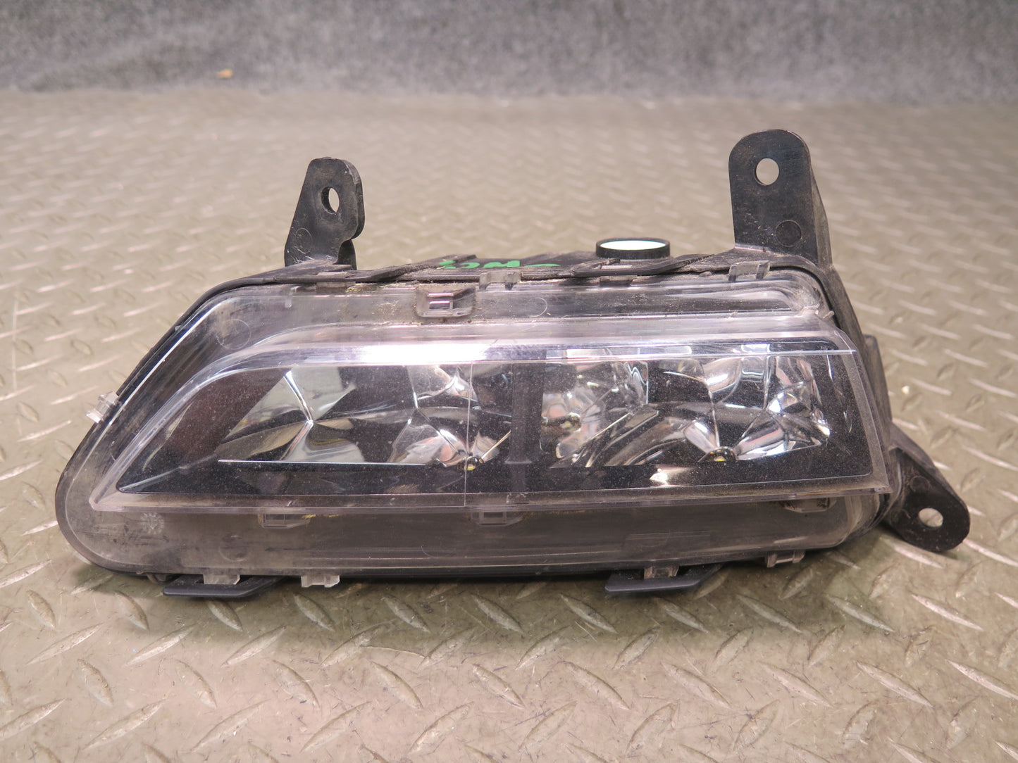 2015-2018 Porsche Macan Front Right Passenger Side Fog Light Lamp