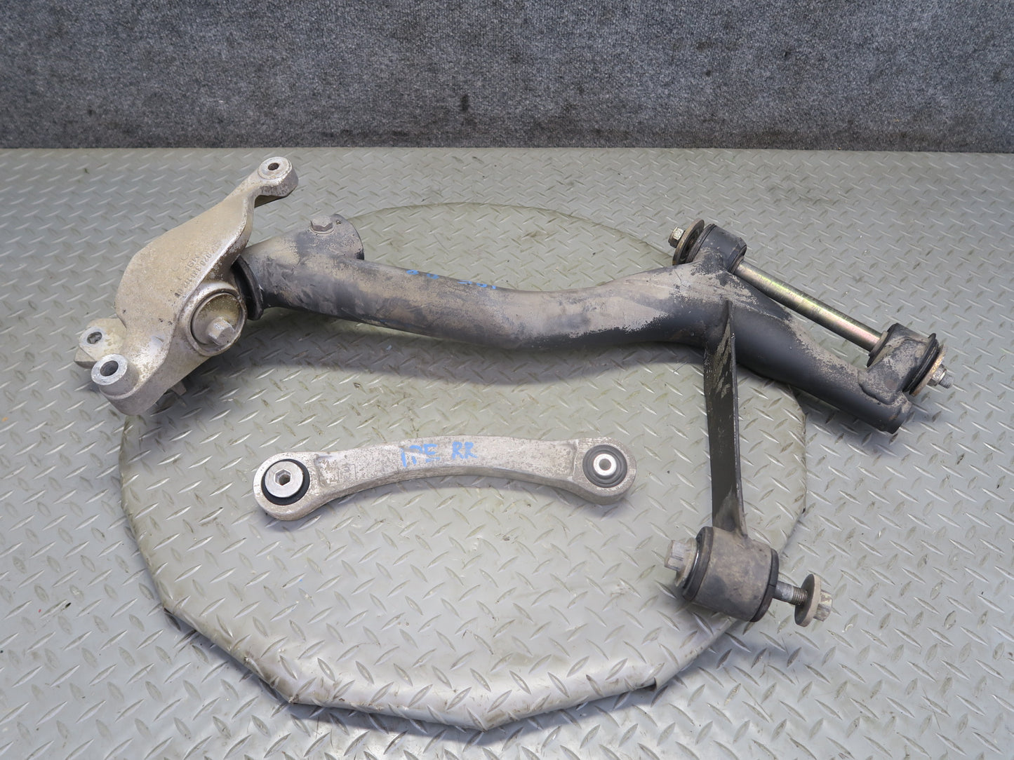 1984-1995 Porsche 928 S4 Rear Right Upper & Lower Control Arm Set of 2