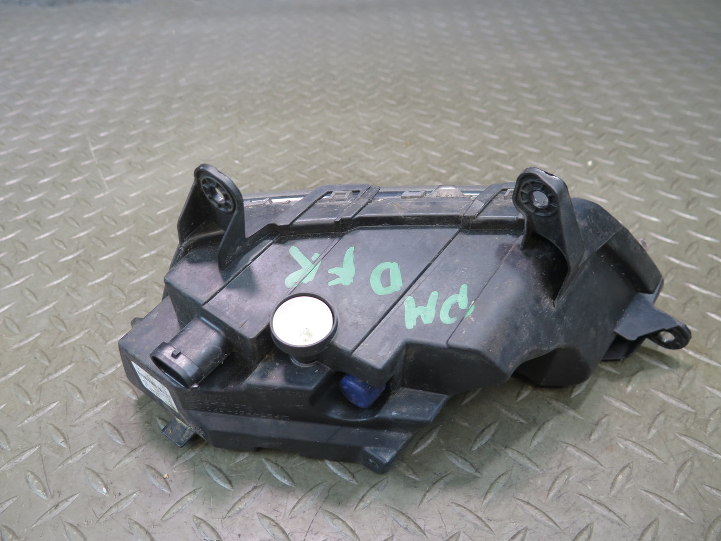 2015-2018 Porsche Macan Front Right Passenger Side Fog Light Lamp