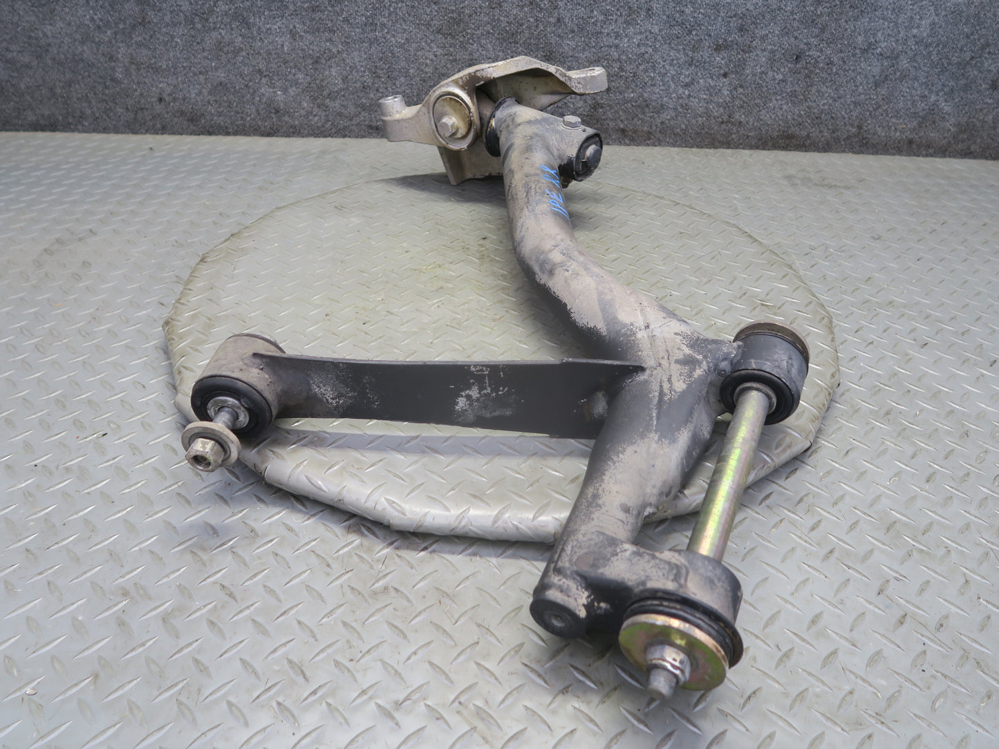 1984-1995 Porsche 928 S4 Rear Right Upper & Lower Control Arm Set of 2