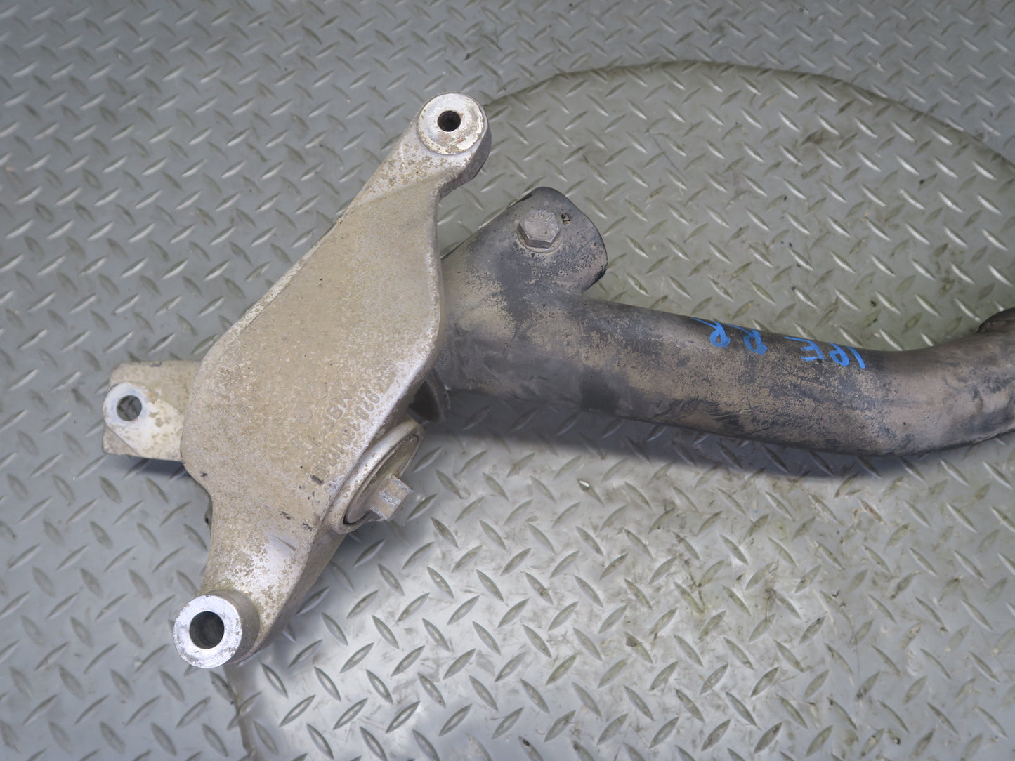 1984-1995 Porsche 928 S4 Rear Right Upper & Lower Control Arm Set of 2