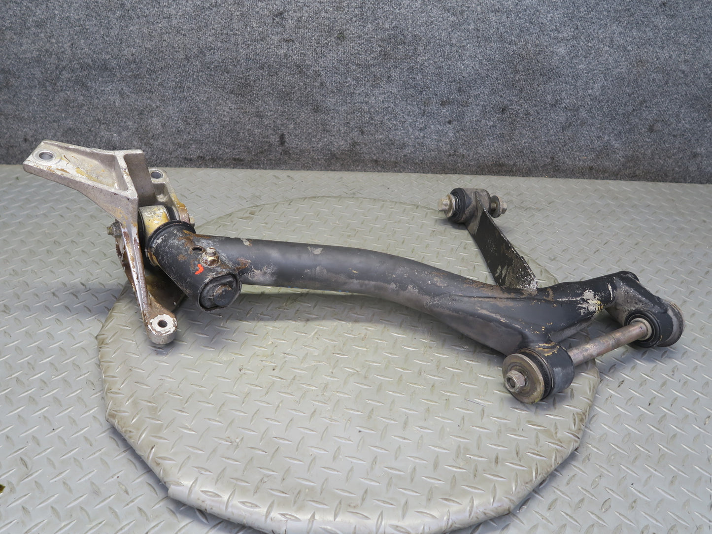 1984-1995 Porsche 928 S4 Rear Right Upper & Lower Control Arm Set of 2