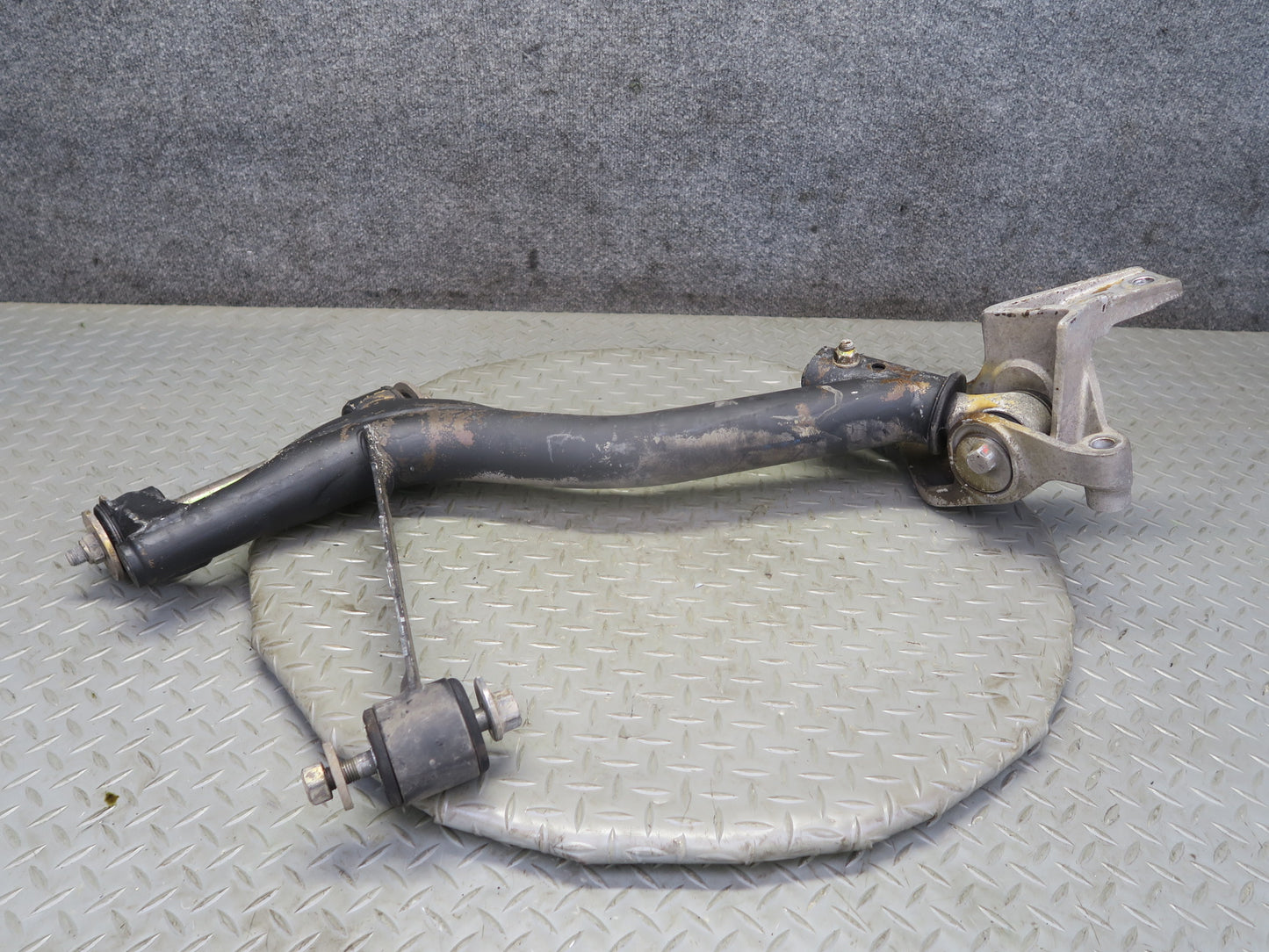 1984-1995 Porsche 928 S4 Rear Right Upper & Lower Control Arm Set of 2