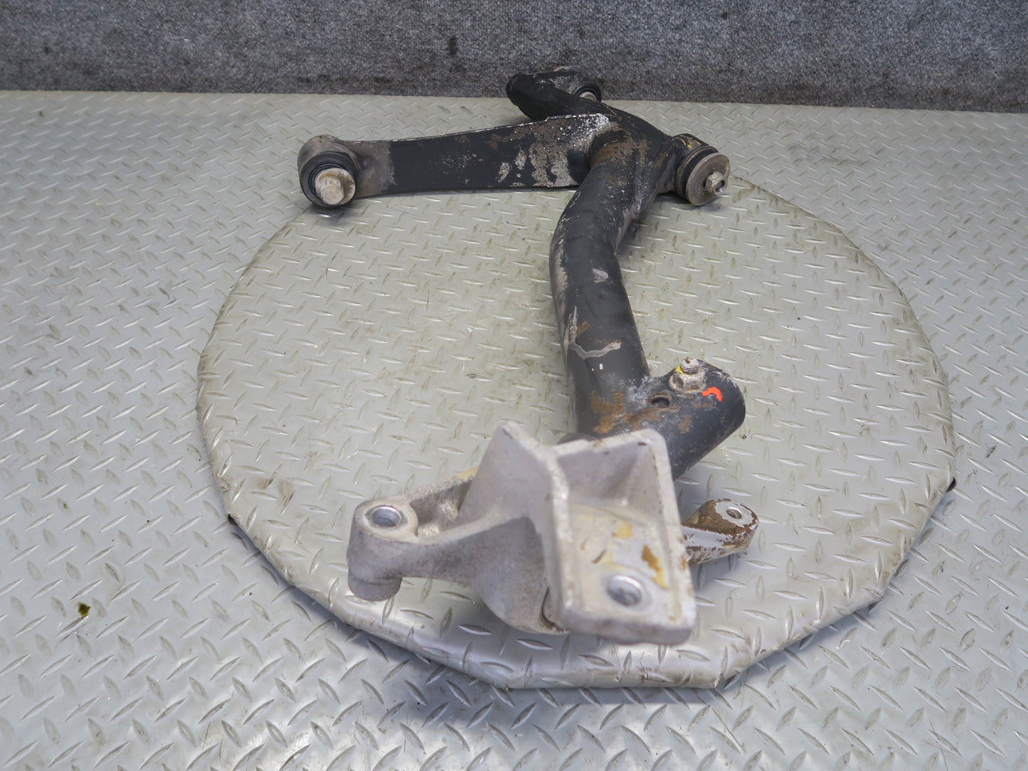 1984-1995 Porsche 928 S4 Rear Right Upper & Lower Control Arm Set of 2
