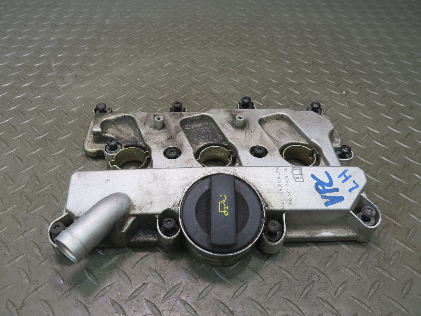 2015-2018 Porsche Cayenne 958 Hybrid Engine Motor Left Cylinder Head Valve Cover