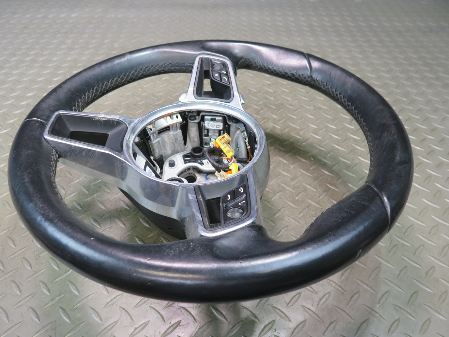 2015-2018 Porsche Macan 3-SPOKE Leather Steering W/ Controls & Paddles