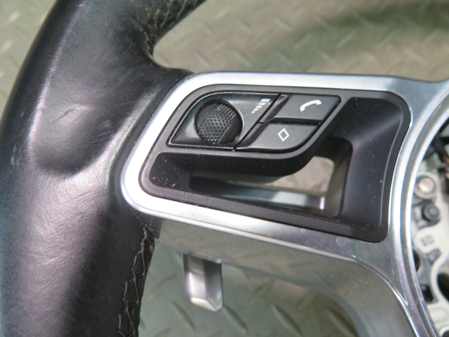 2015-2018 Porsche Macan 3-SPOKE Leather Steering W/ Controls & Paddles