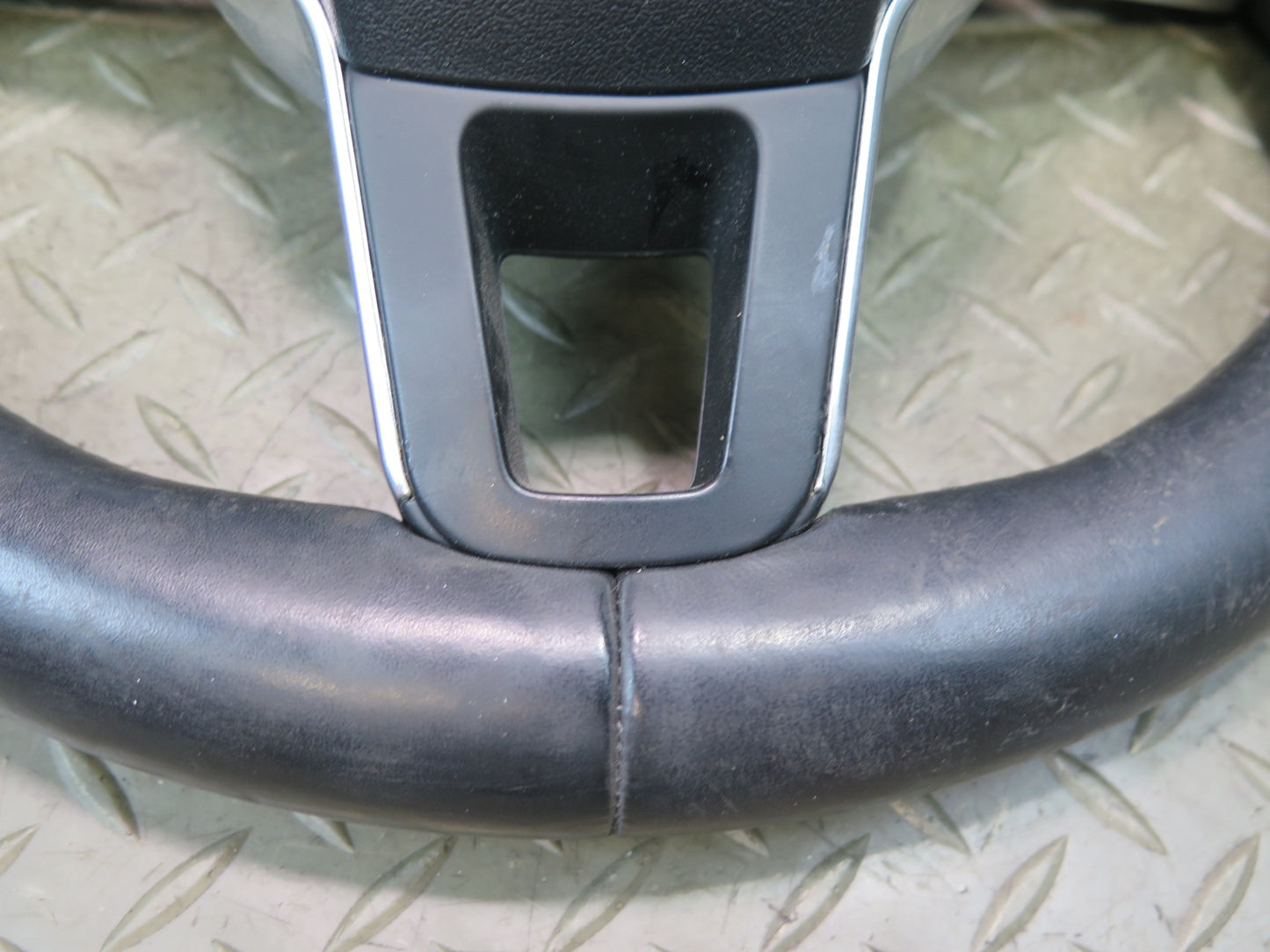 2015-2018 Porsche Macan 3-SPOKE Leather Steering W/ Controls & Paddles