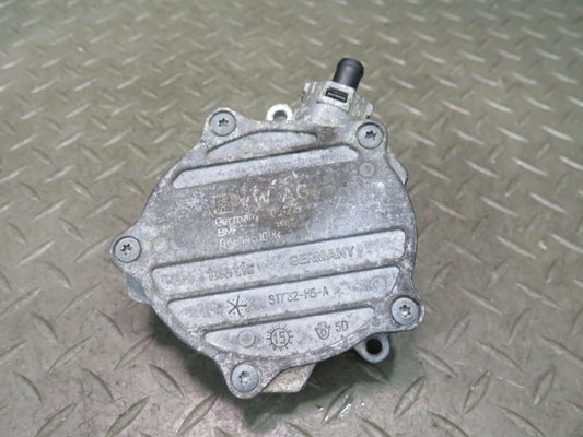 2015-2018 Porsche Cayenne 958 Hybrid 3.0L Engine Brake Vacuum Pump 06E145100R
