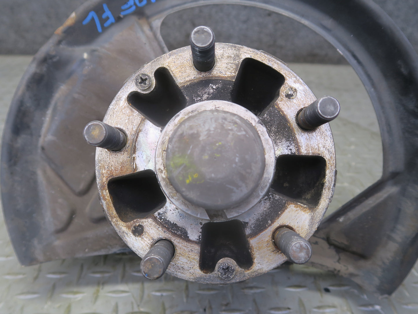 1987 Porsche 928 S4 Front Left Spindle Knuckle Wheel Hub Bearing