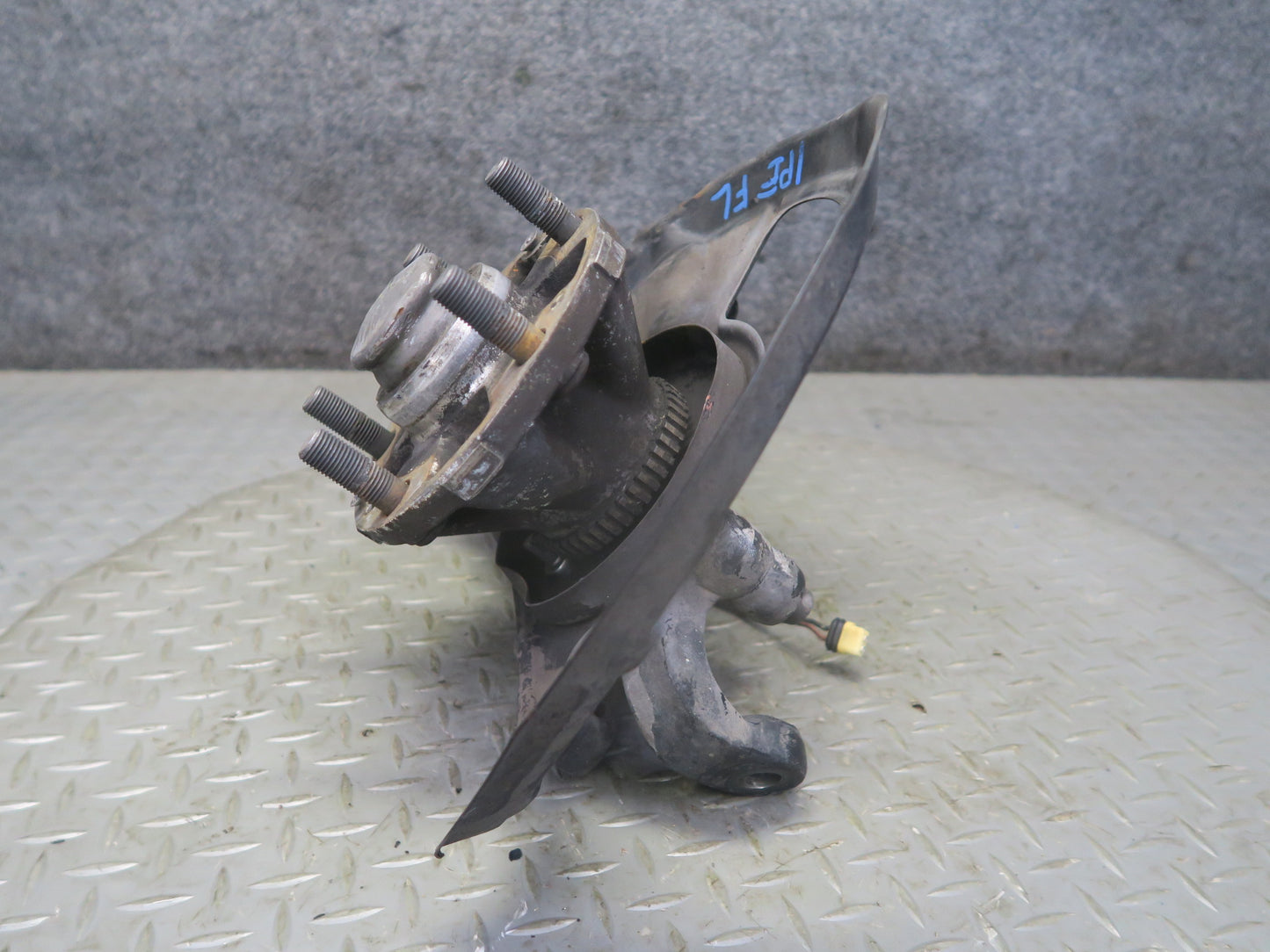 1987 Porsche 928 S4 Front Left Spindle Knuckle Wheel Hub Bearing