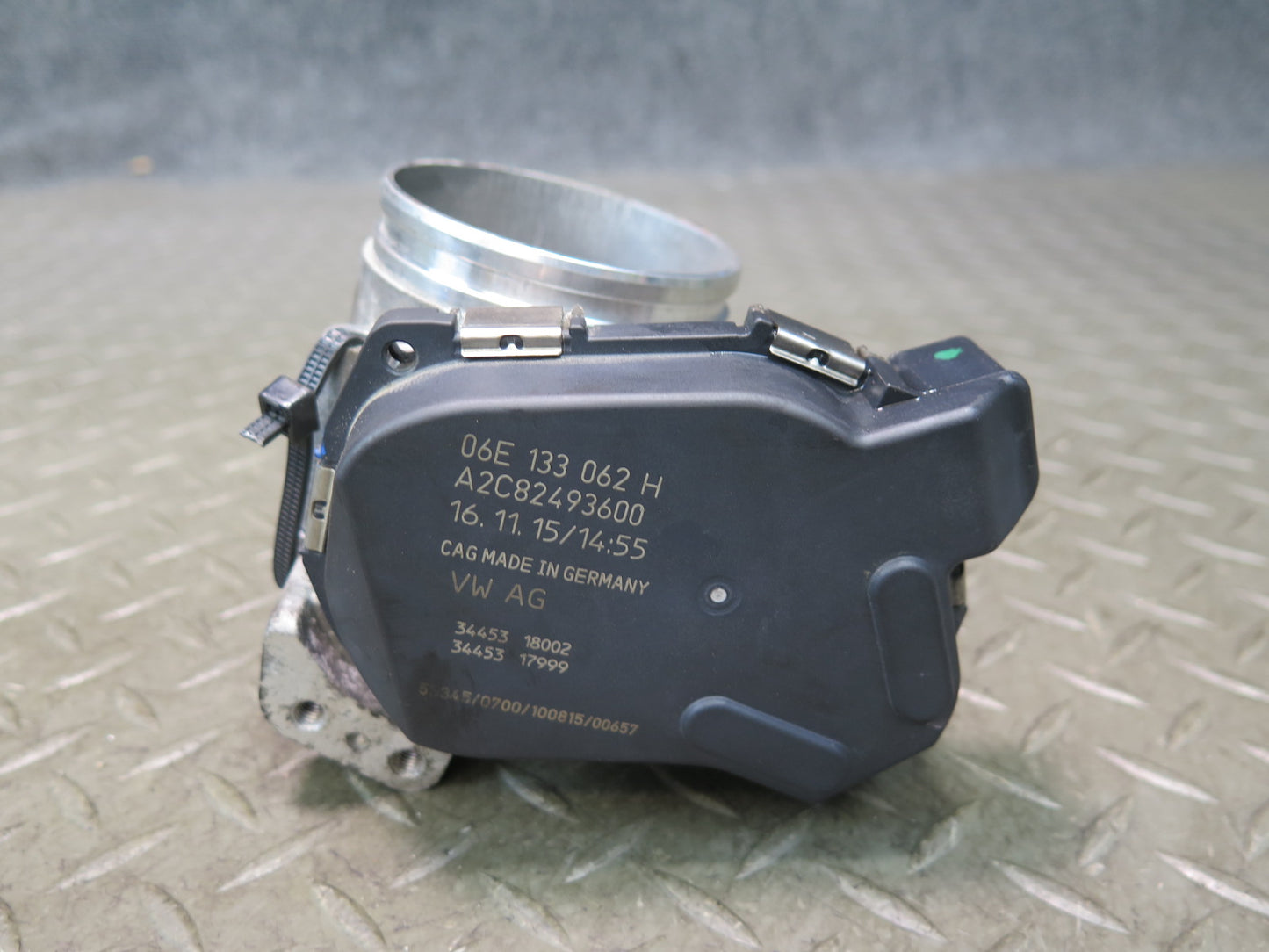 2015-2018 Porsche Cayenne 958 Hybrid Engine Motor Throttle Body 06E133062H
