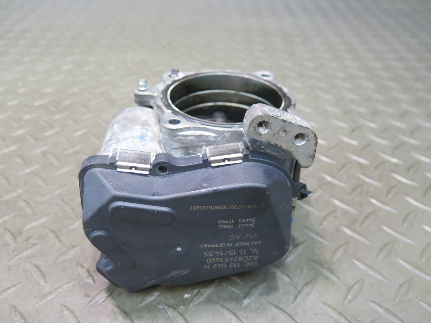 2015-2018 Porsche Cayenne 958 Hybrid Engine Motor Throttle Body 06E133062H