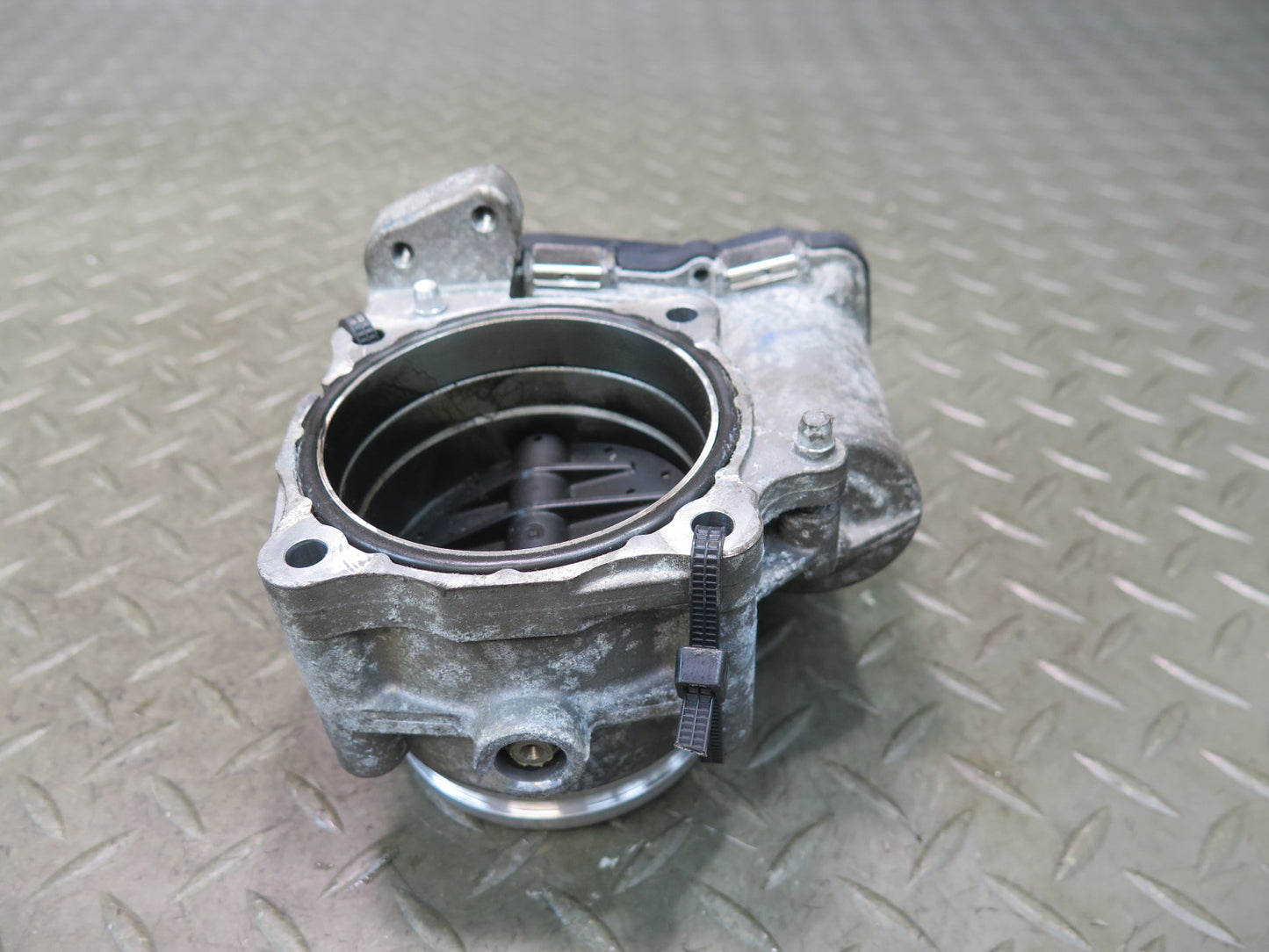 2015-2018 Porsche Cayenne 958 Hybrid Engine Motor Throttle Body 06E133062H
