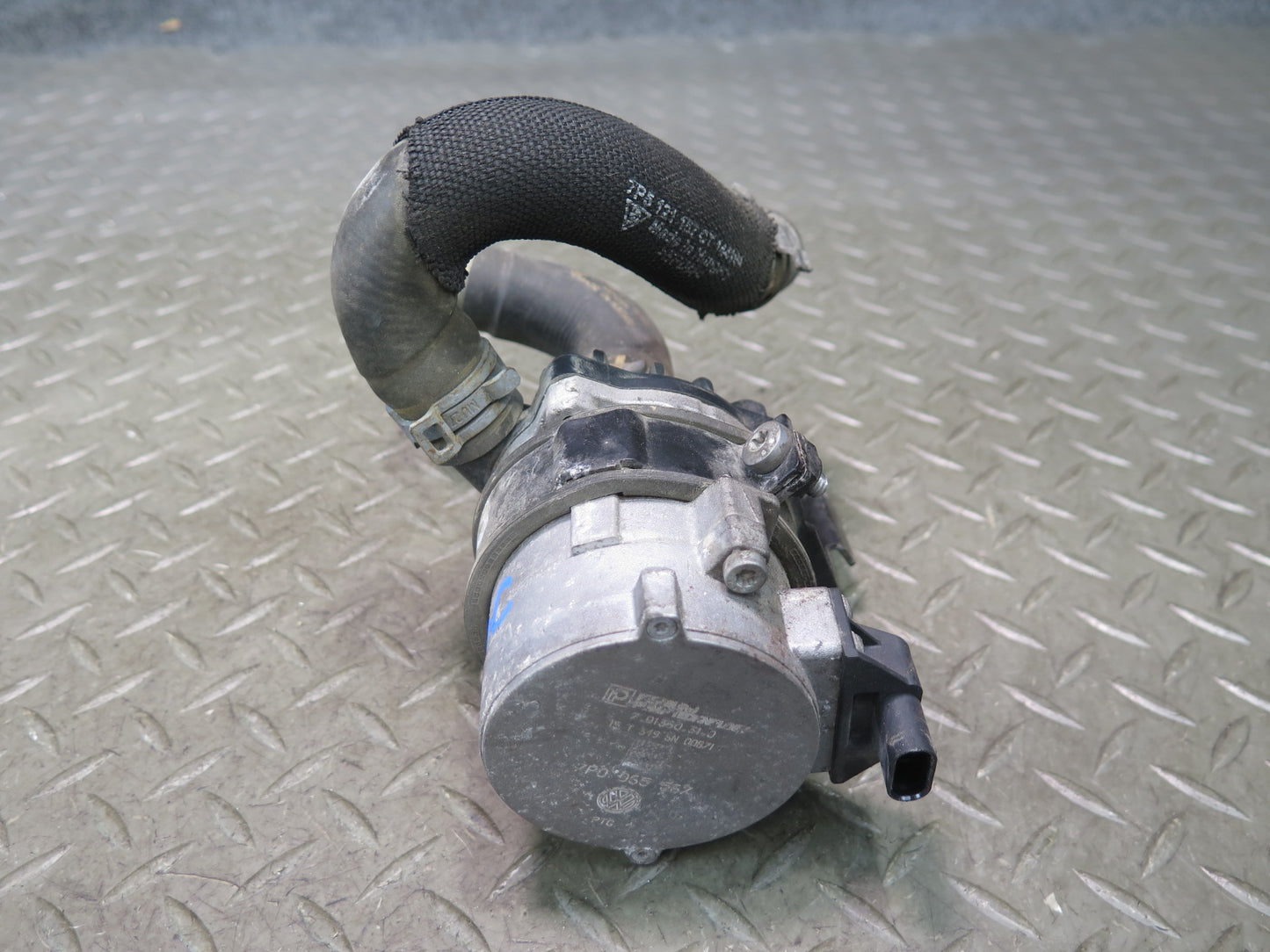 2015-2018 Porsche Cayenne 958 Hybrid Auxiliary AUX Coolant Water Pump 7P0965567