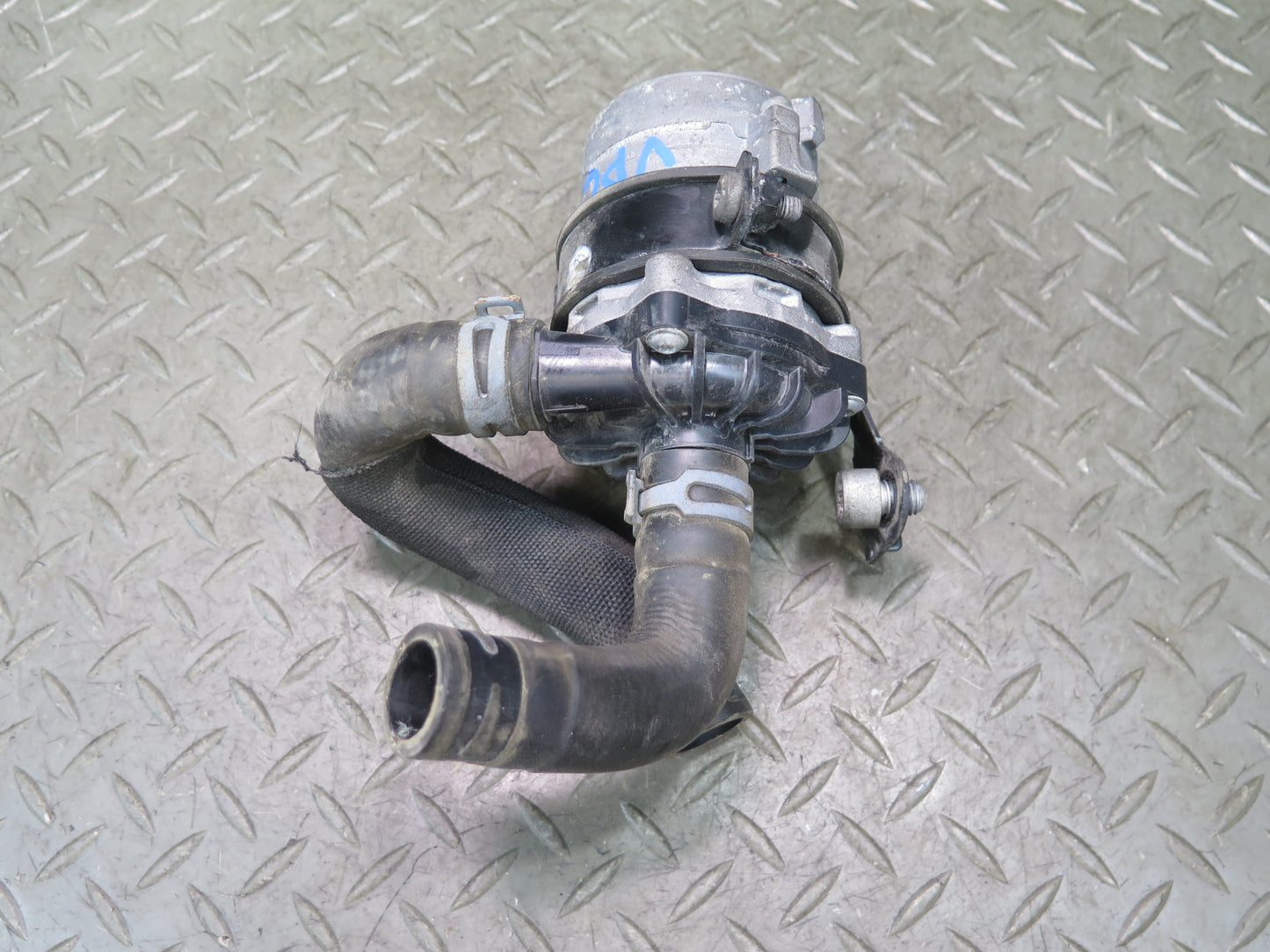 2015-2018 Porsche Cayenne 958 Hybrid Auxiliary AUX Coolant Water Pump 7P0965567