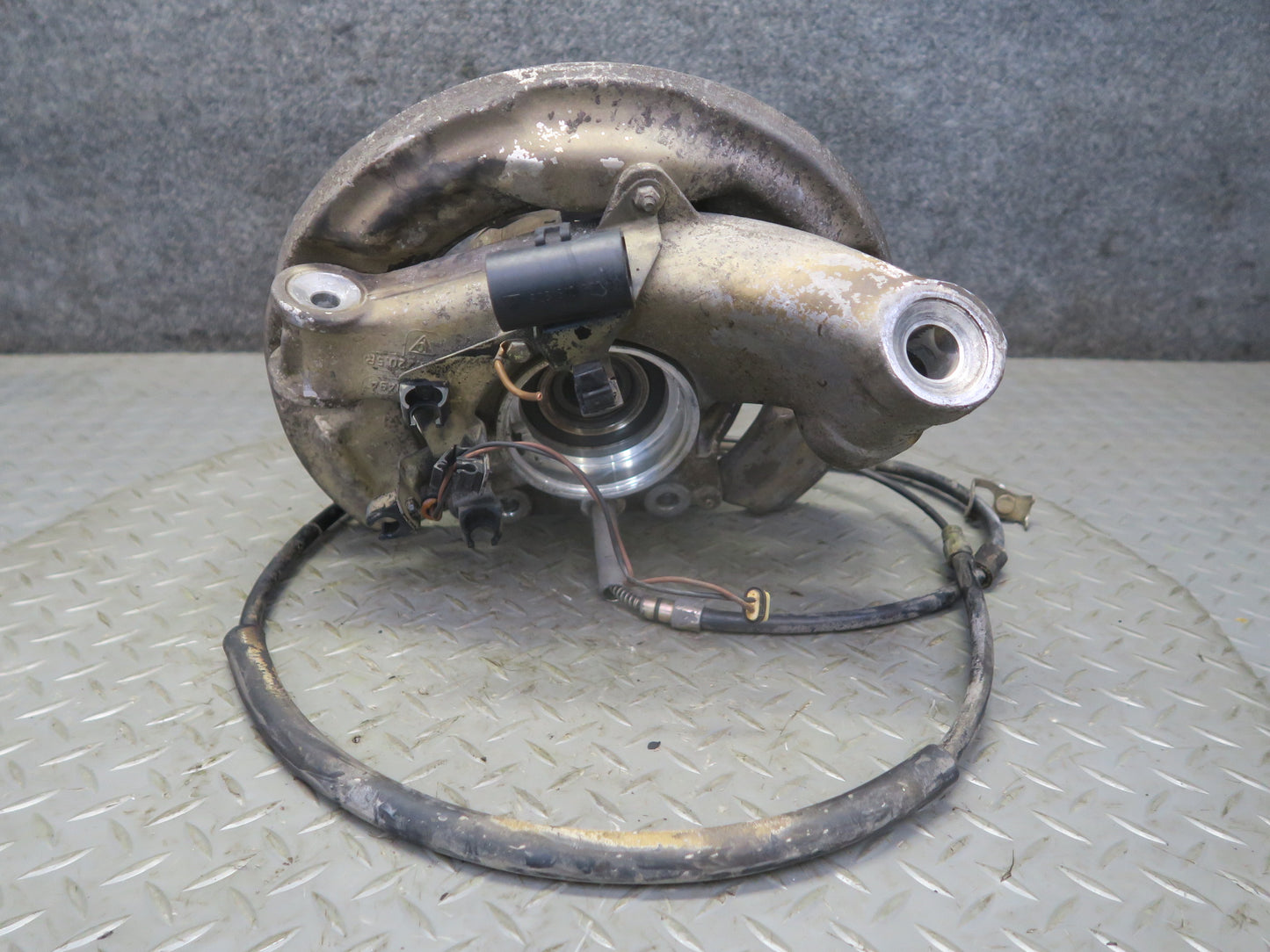 1987 Porsche 928 S4 Rear Right Spindle Knuckle Wheel Hub Bearing