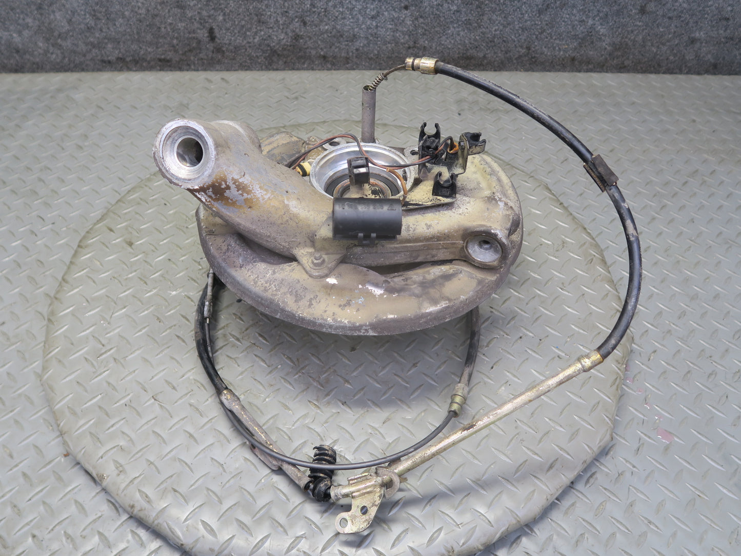 1987 Porsche 928 S4 Rear Right Spindle Knuckle Wheel Hub Bearing