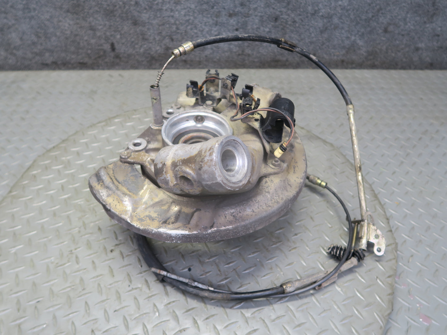 1987 Porsche 928 S4 Rear Right Spindle Knuckle Wheel Hub Bearing