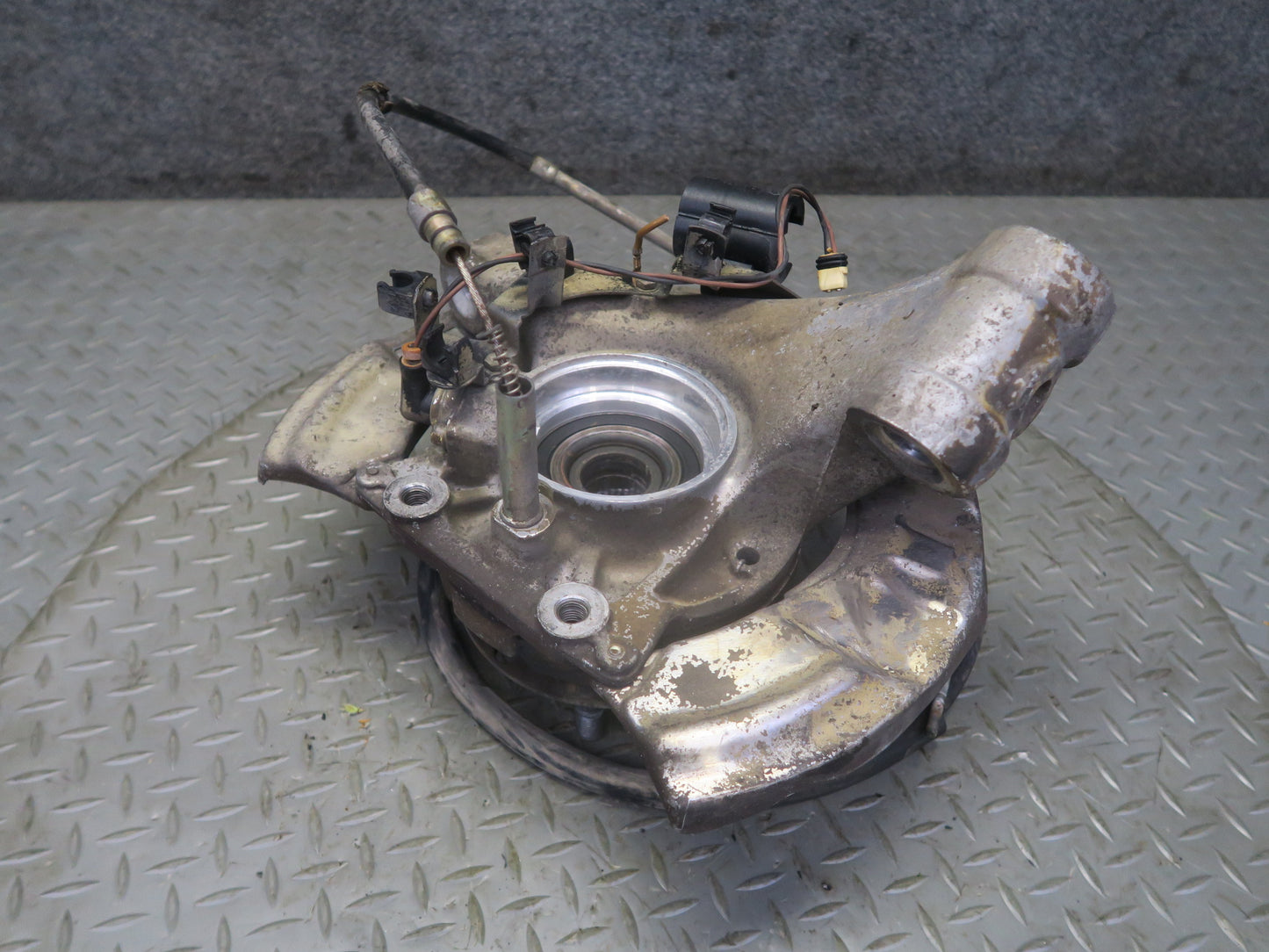 1987 Porsche 928 S4 Rear Right Spindle Knuckle Wheel Hub Bearing