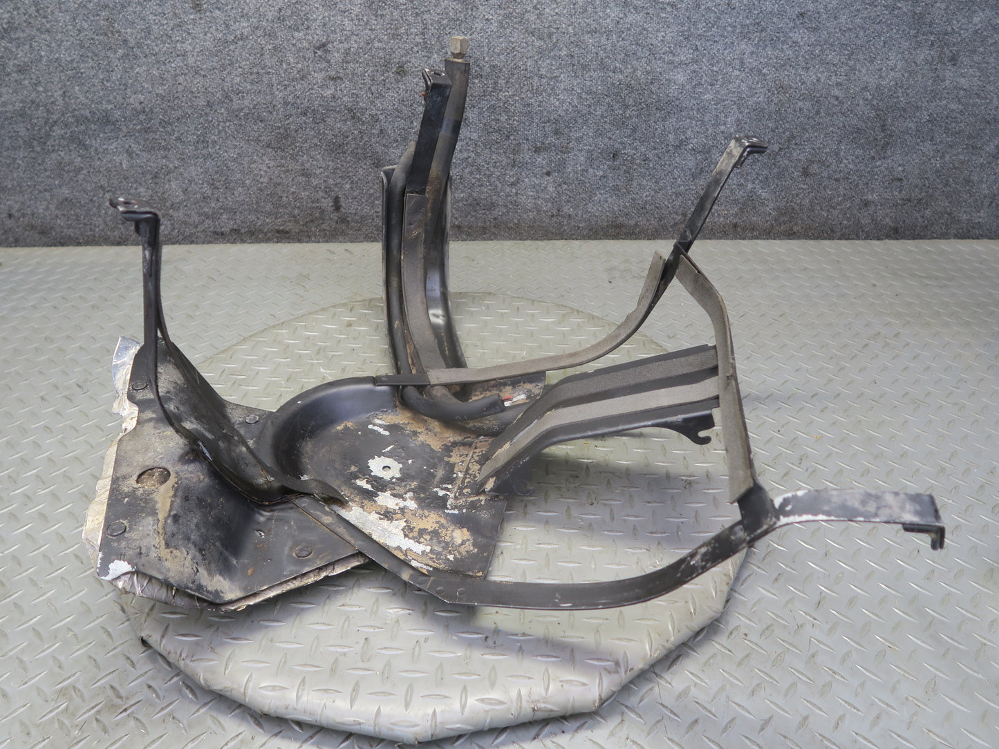 1987-1991 Porsche 928 S4 Fuel Tank Mounting Bracket Support W/ Lines