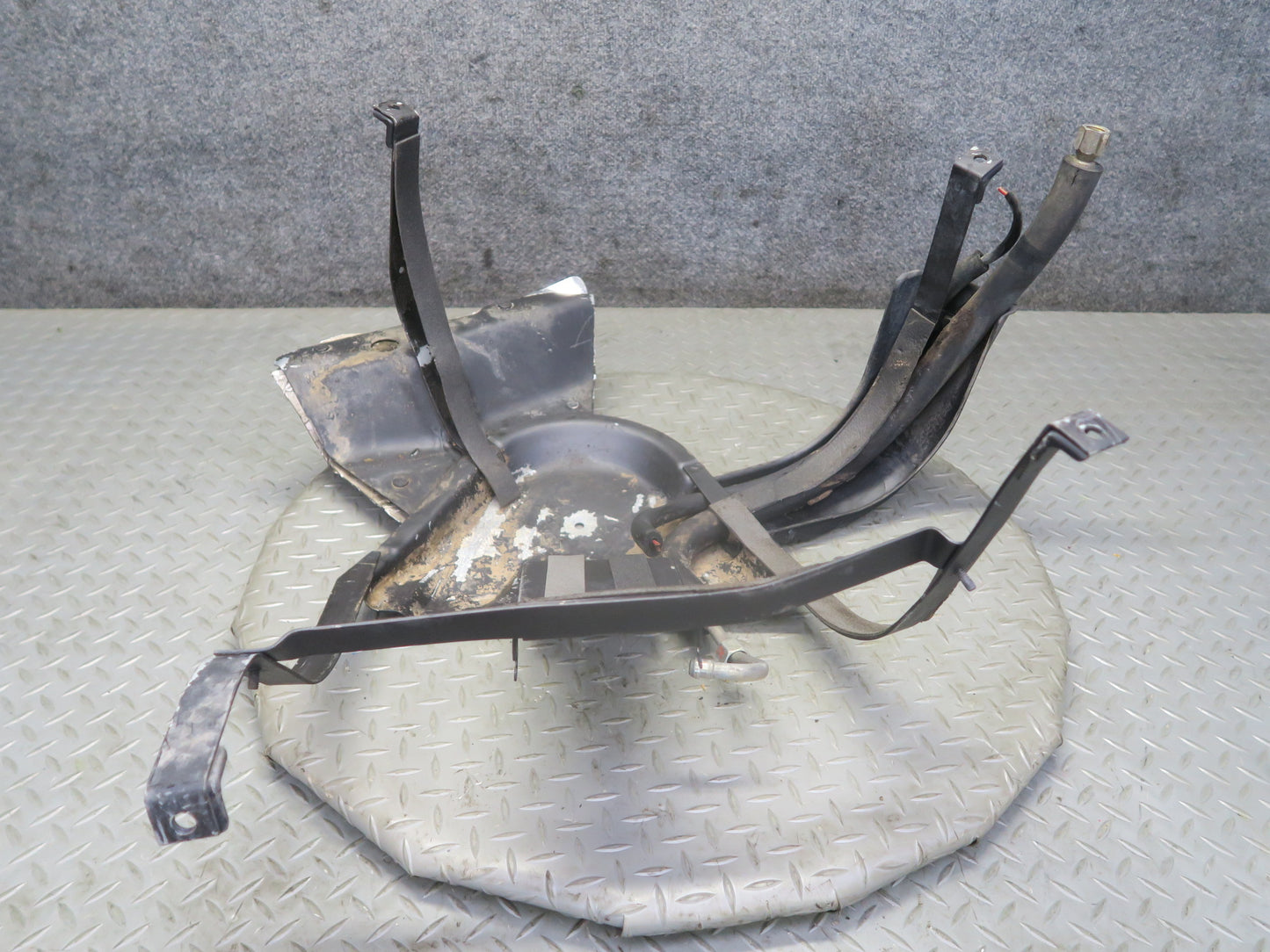 1987-1991 Porsche 928 S4 Fuel Tank Mounting Bracket Support W/ Lines