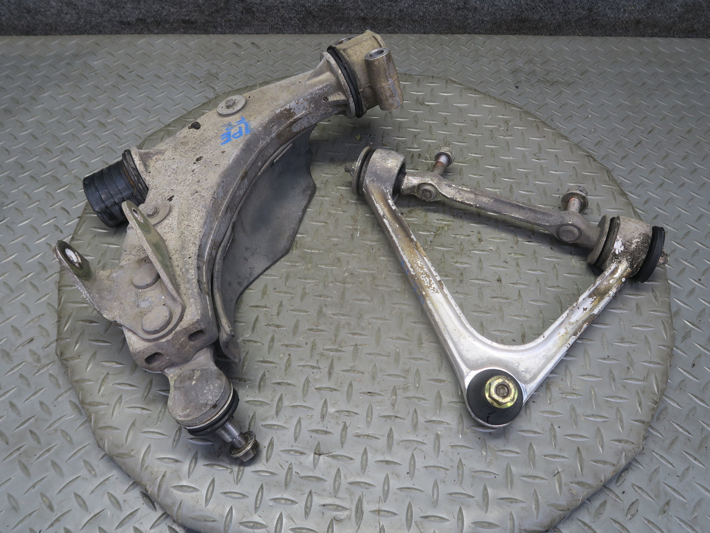 1987-1991 Porsche 928 S4 Front Right Side Upper & Lower Control Arm Set of 2