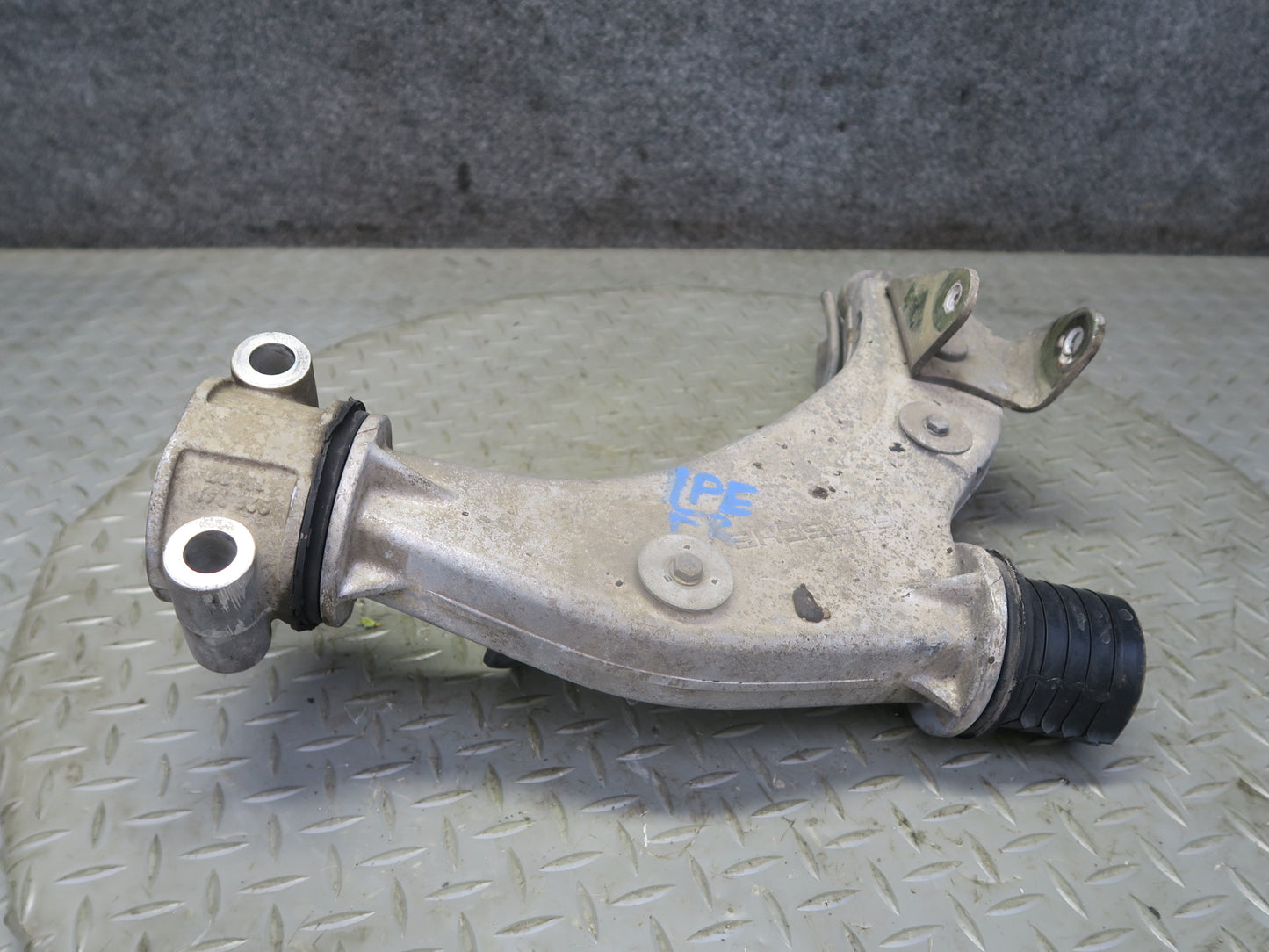 1987-1991 Porsche 928 S4 Front Right Side Upper & Lower Control Arm Set of 2