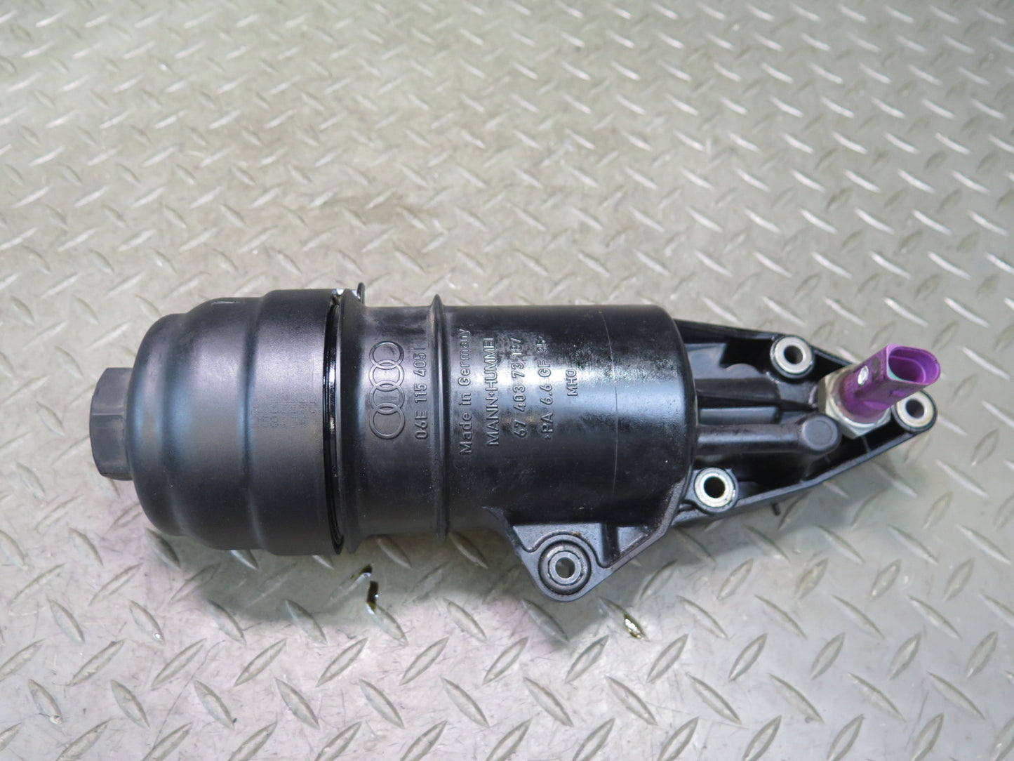 2015-2018 Porsche Cayenne 958 Hybrid Engine Motor Oil Filter Housing 06E115405K