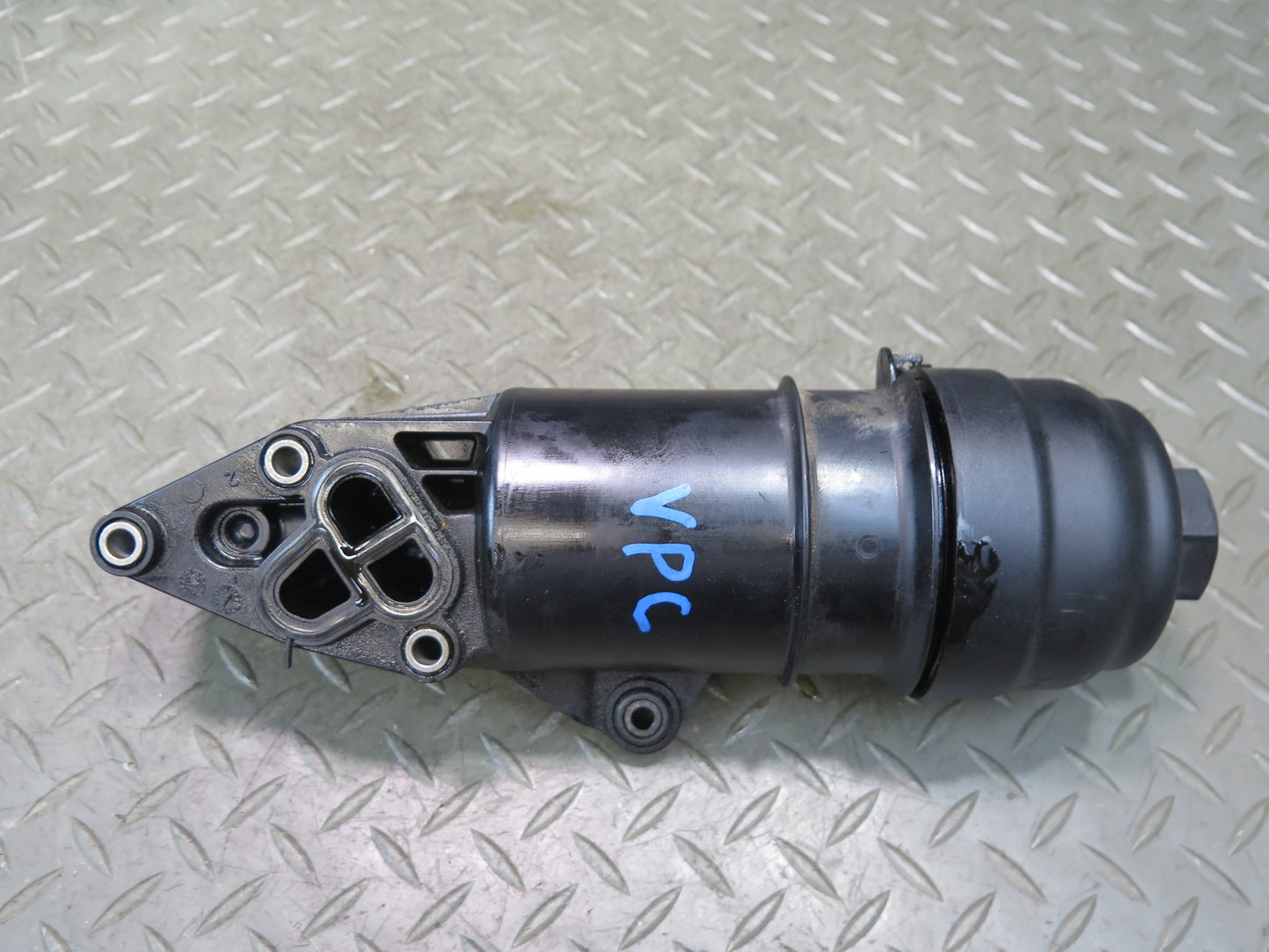 2015-2018 Porsche Cayenne 958 Hybrid Engine Motor Oil Filter Housing 06E115405K