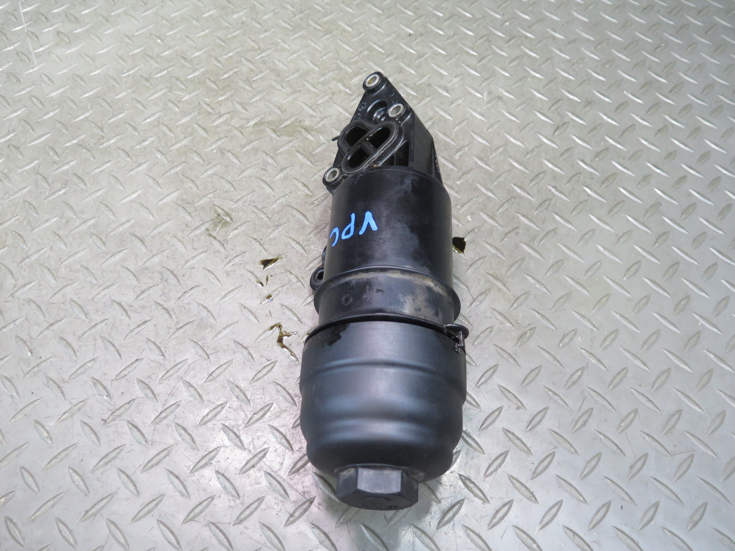 2015-2018 Porsche Cayenne 958 Hybrid Engine Motor Oil Filter Housing 06E115405K