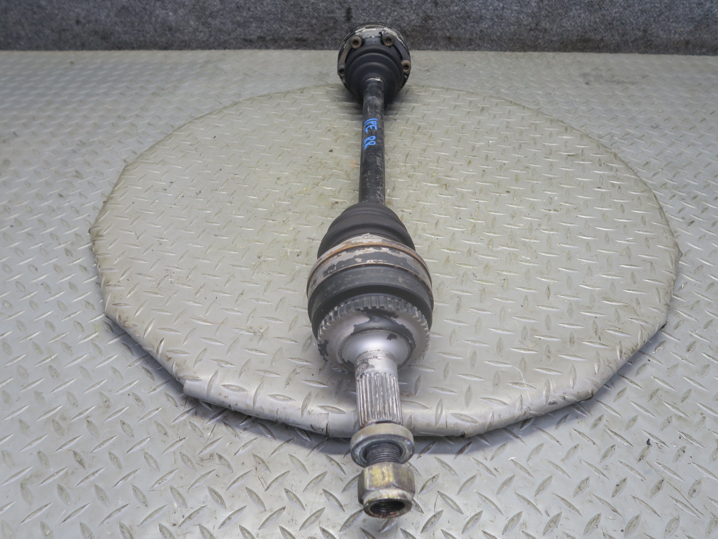 1987 Porsche 928 S4 A/T Rear Right Axle Suspension Shaft 92833203008