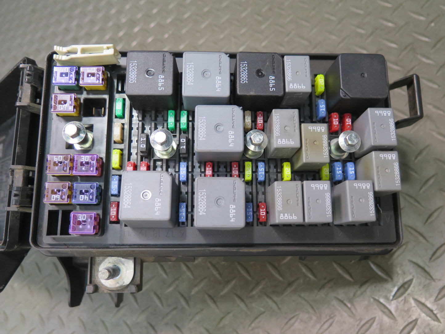 05-07 Chevrolet Corvette C6 LS2 6.0L Engine Bay Relay Fuse Box OEM