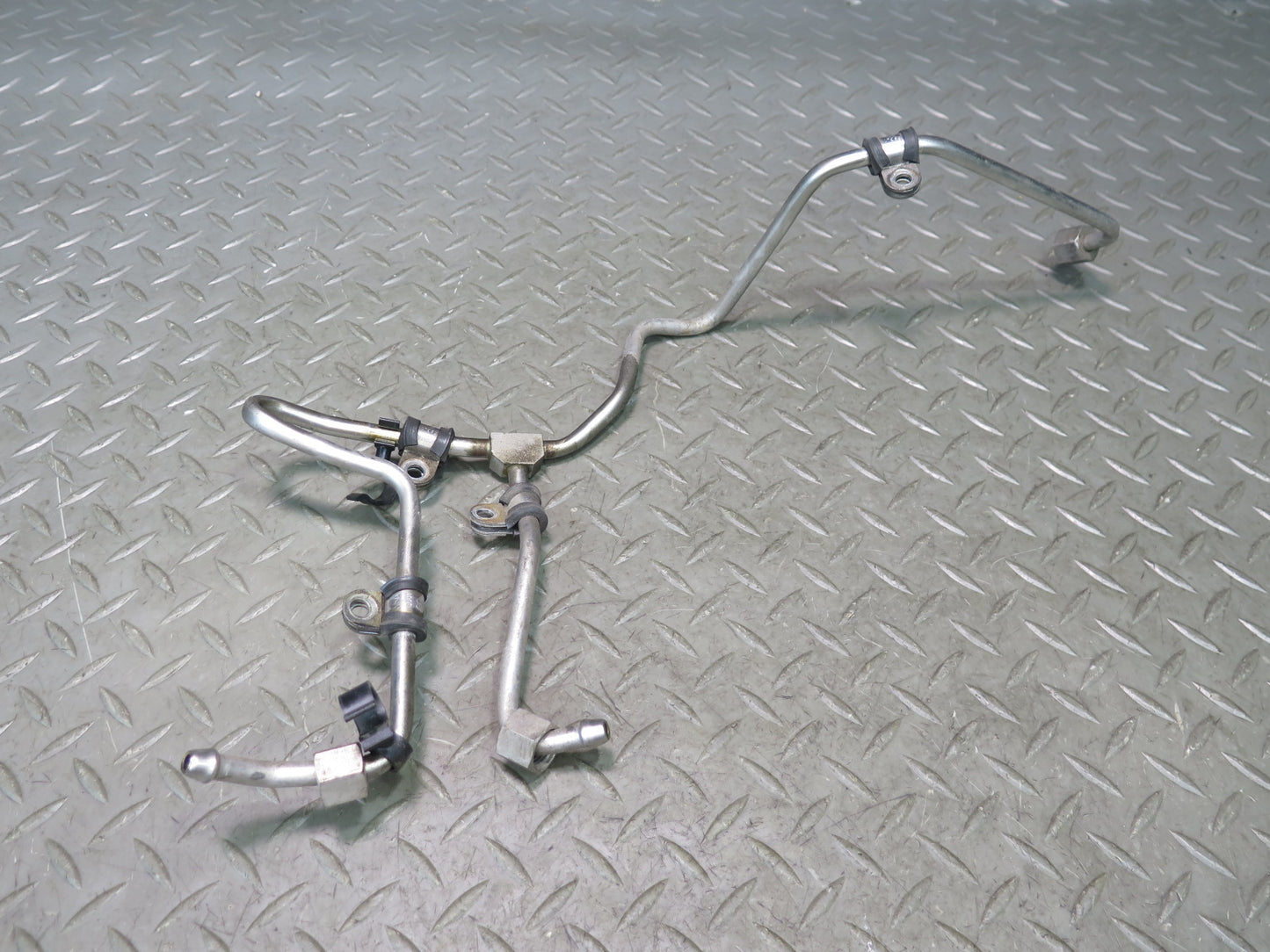 2015-2018 Porsche Cayenne 958 Hybrid 3.0L High Pressure Fuel Pump Pipe Line Set